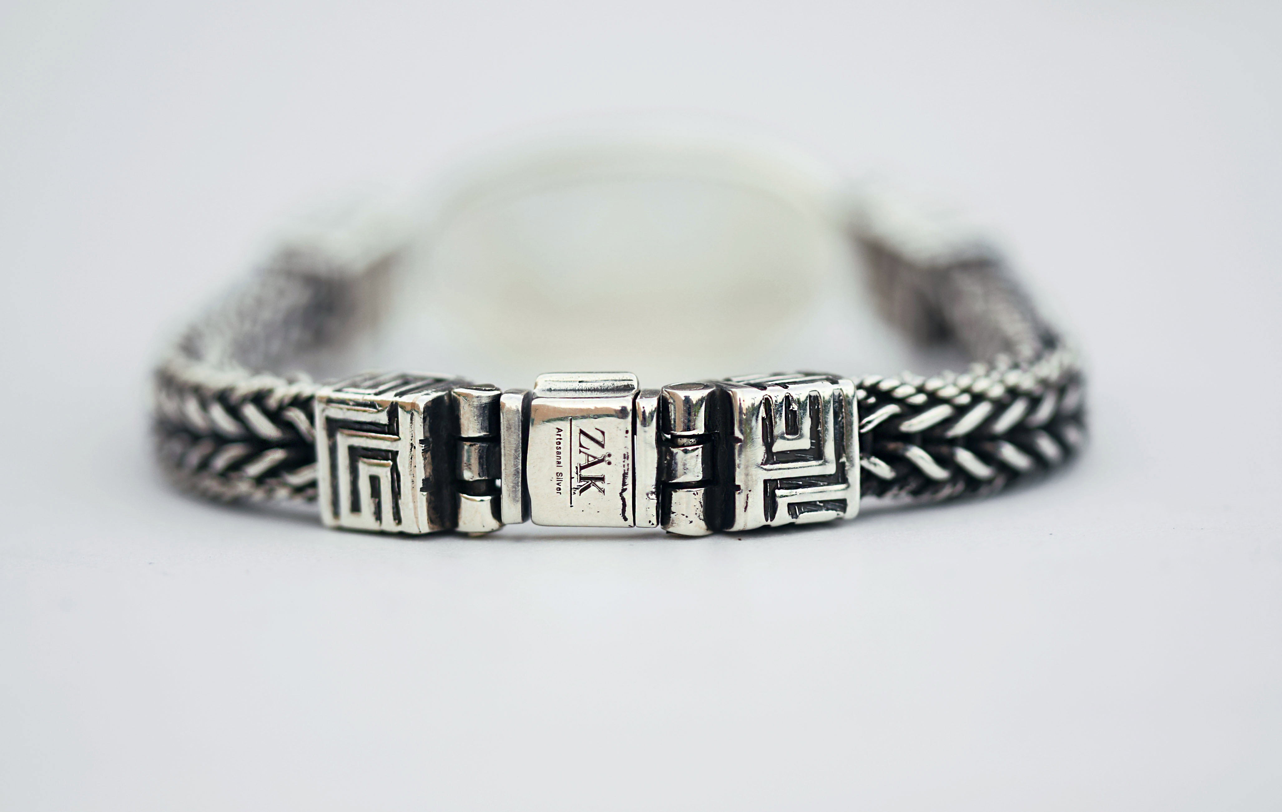 ICH YAAN — ZÄK Jewels, argent massif — vue 4