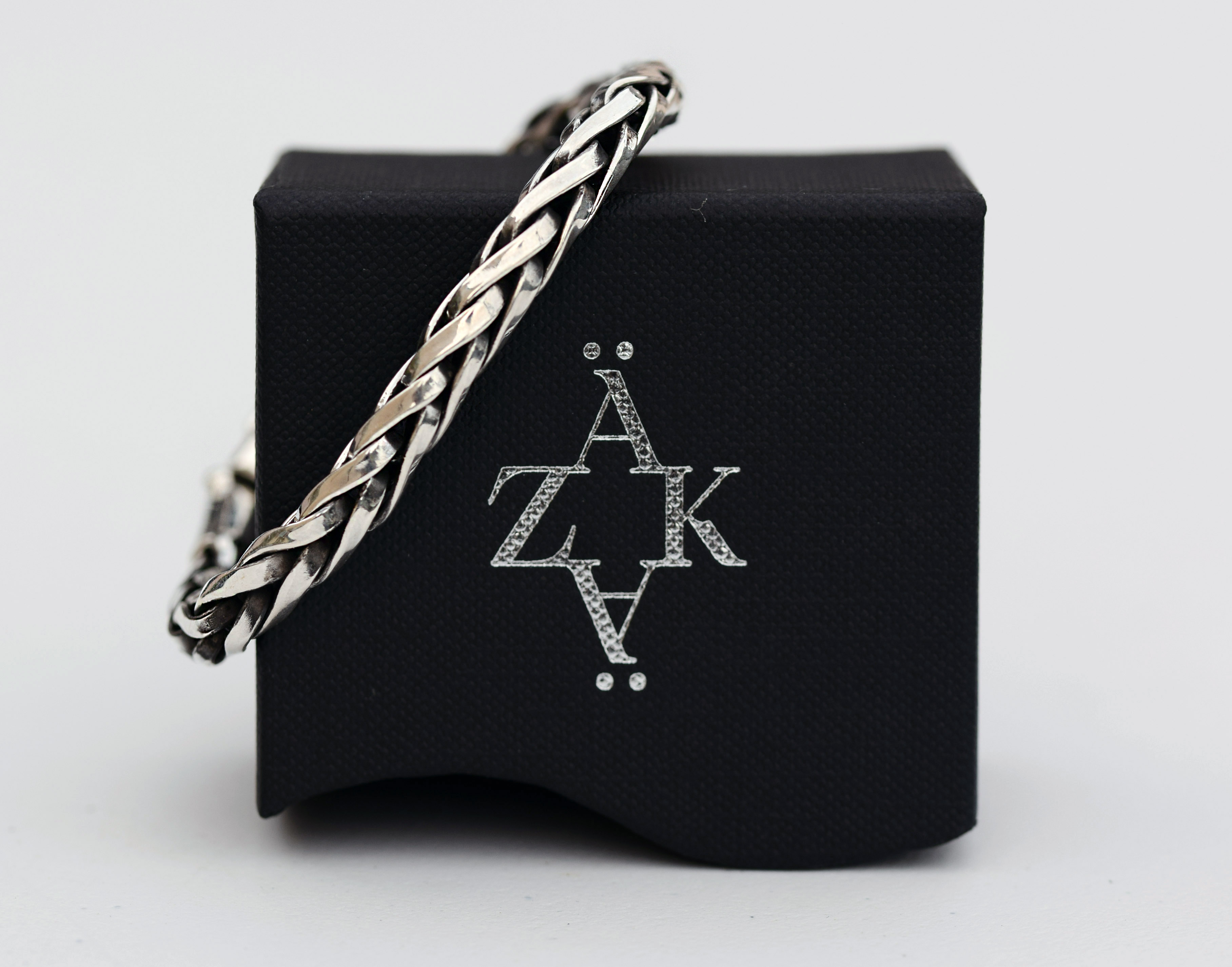 IX — ZÄK Jewels, argent massif
